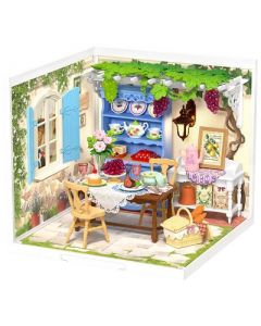 Midsummer Dream Yard